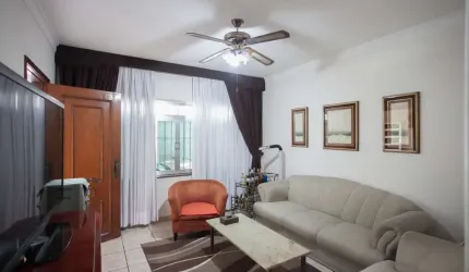 Casa tipo para venda com 2 quartos, 100m²