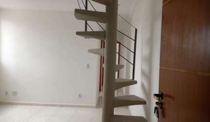 Cobertura para venda e locação com 2 quartos, 80m²