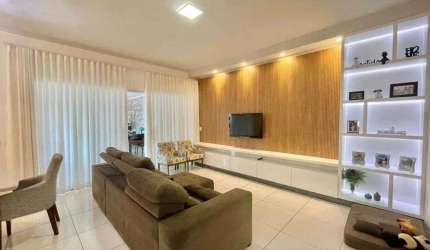 Casa à venda em Rio Verde - GO com churrasqueira na área gourmet, armários embutidos e 4 quartos