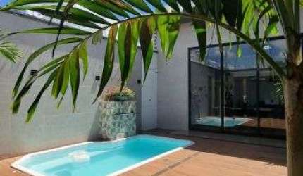 Casa a venda com piscina e 3 quartos sendo 2 suites em Residencial Canaã II - Rio Verde - GO