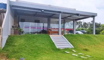 Chácara a 9km de Rio Verde - GO à venda com churrasqueira, piscina e espaço extremamente amplo