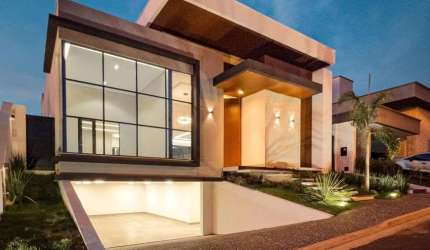 Casa à venda com churrasqueira, piscina, estética luxuosa e suíte com banheira em Rio Verdde - GO