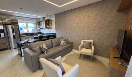 Triplex à Venda com 2 quartos, 88m²