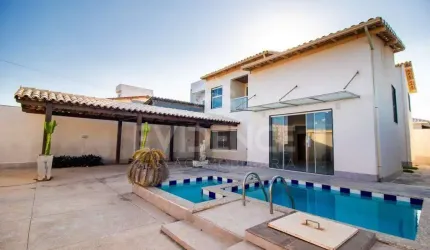 Linda Casa à Beira-Mar à Venda em Interlagos - Vila Velha