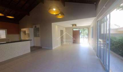 Venda ou Locação de Casa com 3 Quartos com acessibilidade em Valinhos/SP