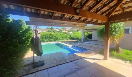 Casa com 4 quartos em Valinhos/SP