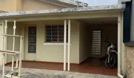Casa com 3 quartos à venda- Vila Martina - Valinhos/SP