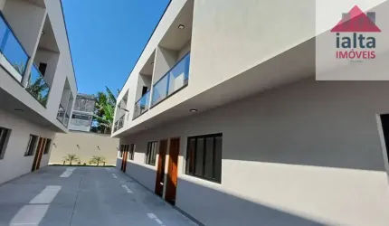 Sobrado em Condomínio no Porto Novo, Caraguatatuba/SP
