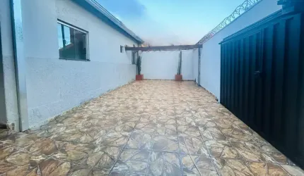 Casa com 154m² de Construção à Venda no Santa Mônica, Ótima Localização