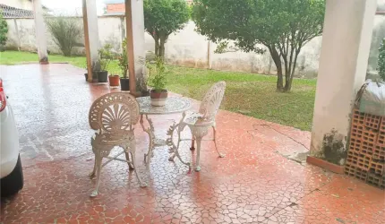 Casa térrea com 3 quartos à venda em Jardim Londrina - SP