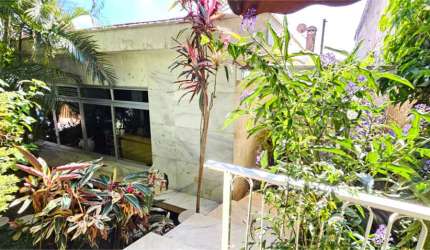Casa com 4 quartos à venda em Jardim Maristela - SP
