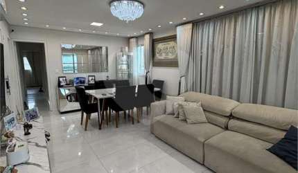 Apartamento com 3 quartos à venda ou para locação em Vila Paiva - SP