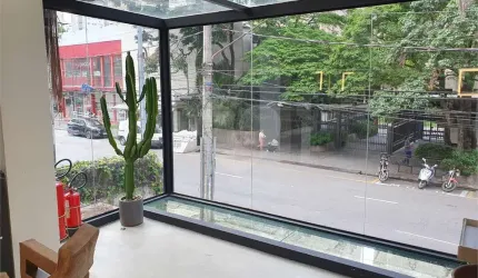 Salão Comercial à venda em Cerqueira César - SP