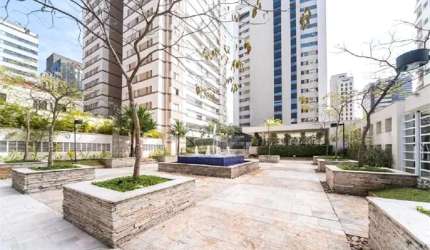 Apartamento com 3 quartos à venda ou para locação em Itaim Bibi - SP