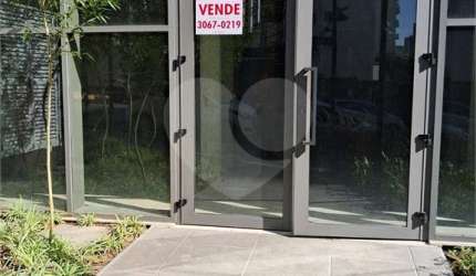 Loja à venda ou para locação em Vila Clementino - SP