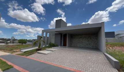 Casa em Condomínio para venda com 210 m² e 3 quartos em Vila Santista, Bauru - SP