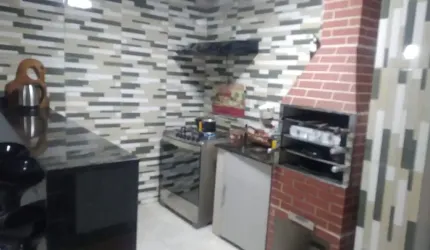 Vendo sobrado lindo, com 3 quartos, na 113, Samambaia sul