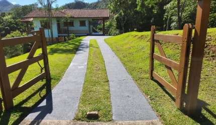 Sítio com toda paz do universo