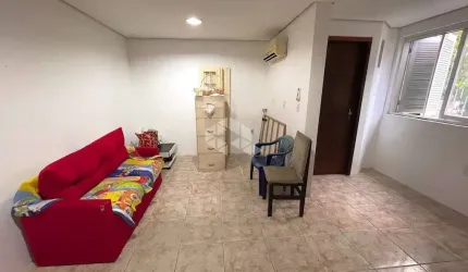 Casa com 10 quartos à venda na Rua Nações Unidas, 365, Nossa Senhora das Graças, Canoas por R$ 849.000