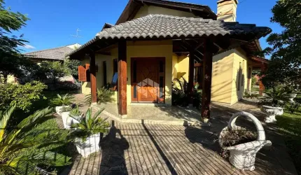 Casa com 3 quartos à venda na Rua Canadá, 675, São José, Canoas por R$ 2.150.000