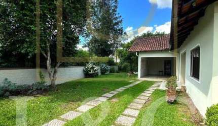 Casa para Venda em Campo Alegre, Centro