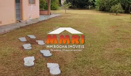 Chácara de 1.000m² com PISCINA e 3 quartos no Campo do Meio em Araçoiaba da Serra