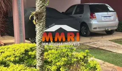 Casa com 3 dormitórios à venda no Centro de Capela do Alto/SP
