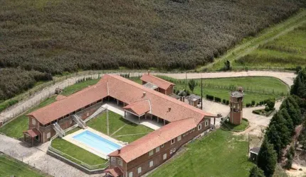 Fazenda com 9 dorms, Zona Rural, São Miguel Arcanjo - R$ 8 mi, Cod: 1146