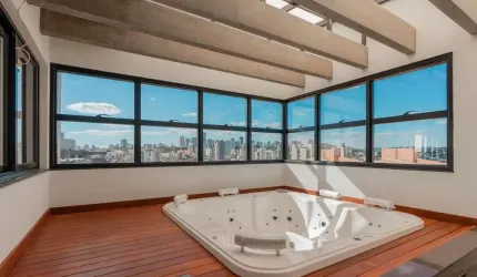 Cobertura Linear com 236m², 3 suítes, Ofurô,  3 vagas, Copacabana, Zona Sul