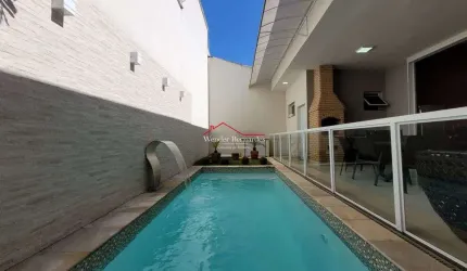 Linda Casa Porteira Fechada, 3 Suítes, Fino acabamento - Bairro Alto Umuarama