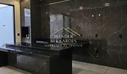 Casa com pé-direito alto, piscina e acabamento de luxo - Praça Alto Umuarama
