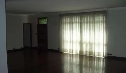 Casa à venda no Interlagos com 635m, 4 Suítes e 10 Vagas