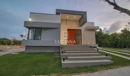 Para você que procura uma casa de alto padrão! Imóvel com 4 suítes em condomínio