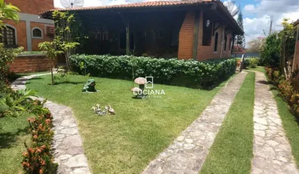 Casa com 3 quartos em condomínio para locação