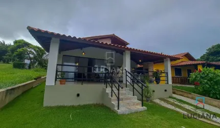 Casa com 03 quartos - Condomínio aconchegante!