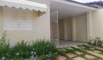 Casa Solta bem Localizada em Gravatá-PE