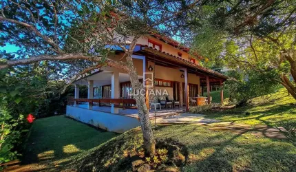 Oferta por tempo limitado! Casa de Alto Padrão em condomínio próximo da cidade
