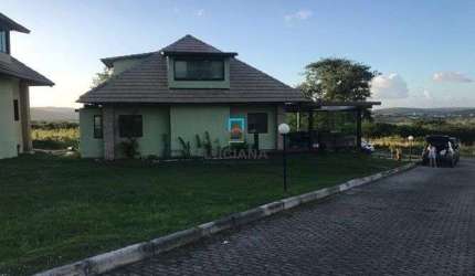 Bangalô Mobiliado com Piscina em Condomínio