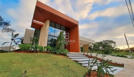 Sua Casa dos Sonhos com 5 suítes em um Condomínio de Alto Padrão - Gravatá/PE