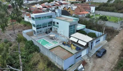 Gigante! Casa com ótima localização e espaço de lazer em Gravatá/PE