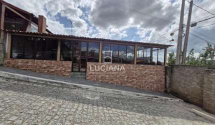 Casa em condomínio com 5 quartos