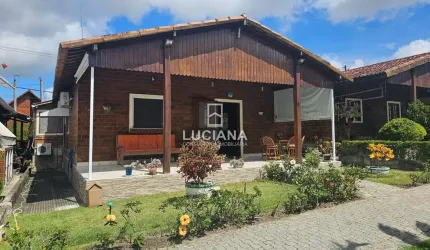 Aconchegante! Casa com 4 Quartos em Condomínio Fechado - Gravatá/PE