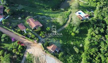 Área total de 11.815 m²! Casa com 4 Quartos em Condomínio em Gravatá/PE