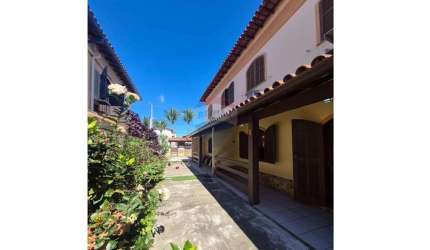 Casa em condomínio a Venda no Peró, 3 quartos, em Cabo Frio/RJ - R$ 495 MIL