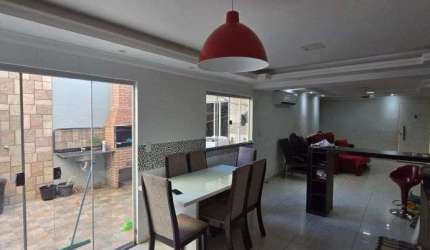 Excelente Casa a Venda no Condomínio Esmeralda em Várzea Grande.