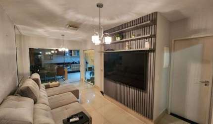 Linda Casa Sobrado 4 quartos sendo 2 suítes Condomínio Esmeralda