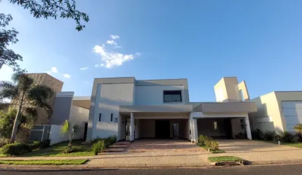 Linda Casa Nova no Flamboyant III em Uberaba/MG