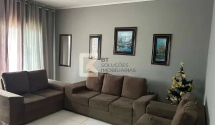 Casa à venda, 3 dormitórios sendo 1 suíte, Área gourmet coberta, 2 vagas de garagem cobertas, Bairr