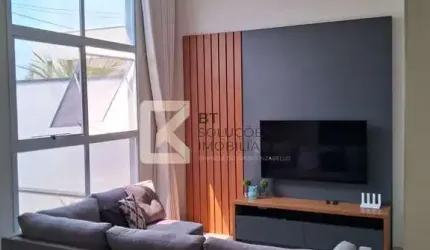 Casa com 3 dormitórios sendo uma suíte  à venda, 150 m² de terreno e 123 m² de área construída por