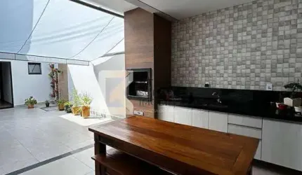 Casa à venda, 3 dormitórios sendo 1 suíte com closet, 2 vagas de garagem sendo 1 coberta, Residenci